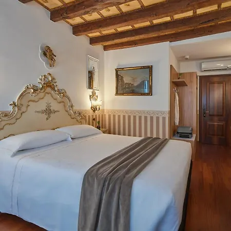 Unahotels Ala Venezia-Adults 16 Exterior photo